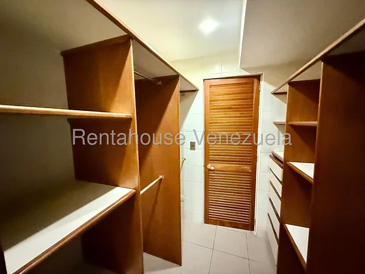 apartment (1 Level) for sale in Lomas de La Lagunita, Distrito Metropolitano - Image 18