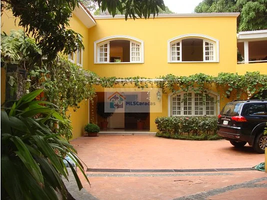 For sale/ 1260m2 Valle Arriba 6706 - US$1,400,000 USD