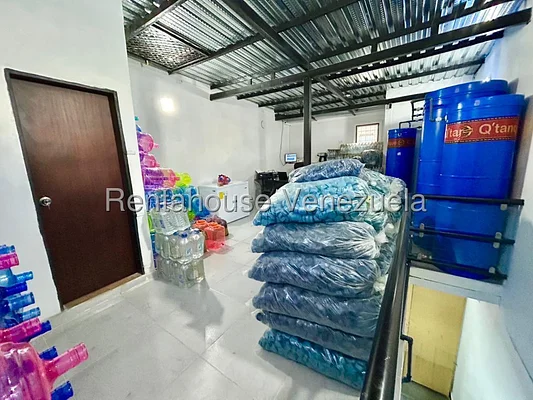 Open commercial interior space