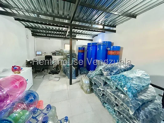 Open commercial interior space