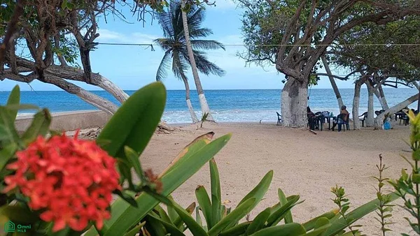For sale House by the sea in Pampatar - calle la playa pampatar casa n. 1, 6316 Maneiro Municipality - 5 beds house for sale
