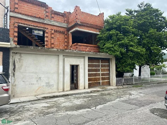 HOUSE IN NEW CONSTRUCTION, twonhouse type - Barrio Sucre entre calle san Francisco y calle l BARRIO SUCRE ,, 2101 Maracay - 5 beds apartment for sale