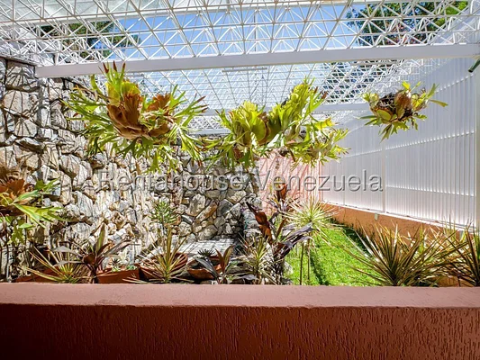house (Multi-Level) for sale in Cerro Verde, Distrito Metropolitano - Image 4