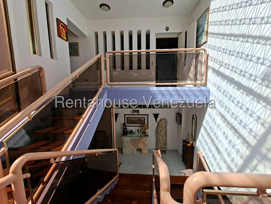 house (Multi-Level) for sale in Cerro Verde, Distrito Metropolitano - Image 7