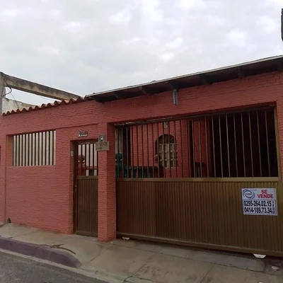 house in residential development Los Veleros