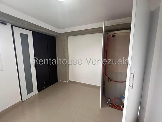 apartment (1 Level) for rent in Miravila, Distrito Metropolitano - Image 2