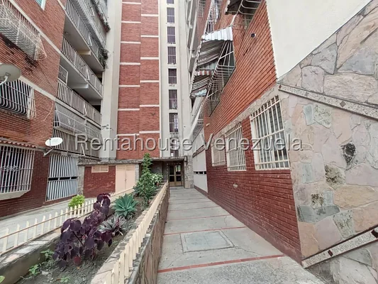 apartment (1 Level) for sale in Centro, Carabobo - Image 3