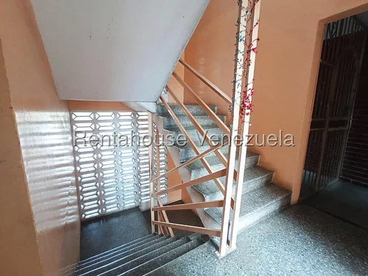 apartment (1 Level) for sale in Centro, Carabobo - Image 5