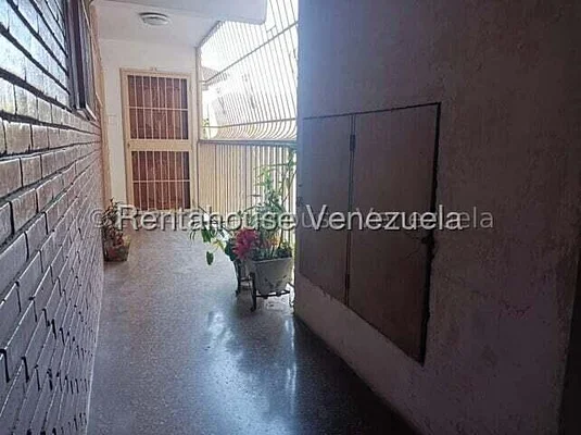 apartment (1 Level) for sale in Centro, Carabobo - Image 6