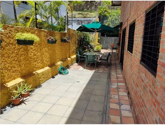 Exclusive Contemporary villa in Alto Prado: Engineering, Design and Absolute Comfort