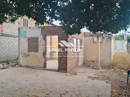 house FOR SALE EL PERÚ SAN FRANCISCO VENEZUELA API 8681