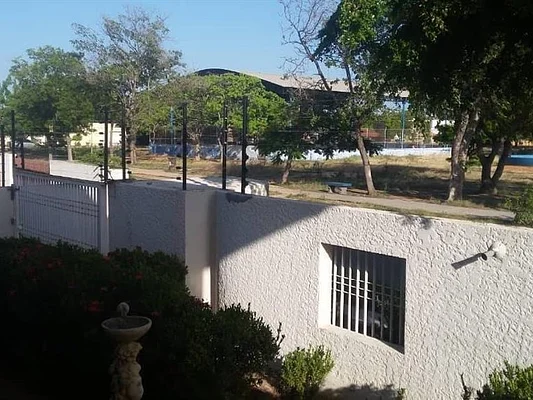 Venta Casa Urb. Canta Claro, Calle 51 zona norte 81 - 11, 4002 Maracaibo - 5 beds house for sale
