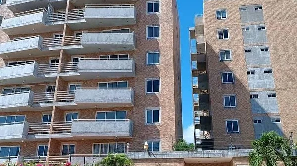 For Sale Apartment in Jorge Coll, Pampatar, Margarita Island - Avenida Pedro Emilio Coll Conjunto Residencial Los, 6316 Pampatar - 5 beds apartment for sale