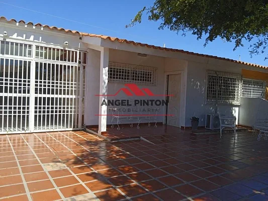 CLOSED COMPLEX for sale IN VILLA HIPICA MARACAIBO API 4029 - Image 2