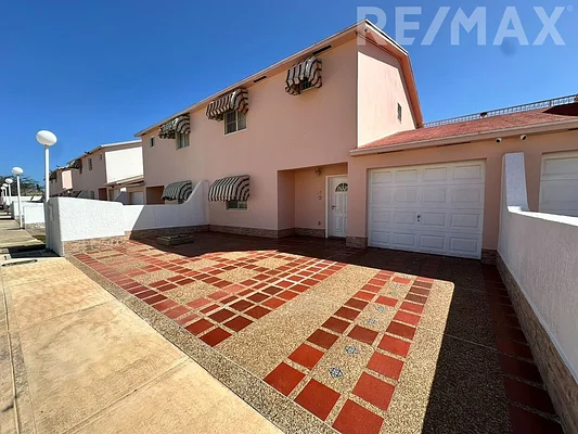 townhouse, for sale, On Avenida Circunvalación, residential complex Porlamar Villas, Nueva Esparta, Isla de Margarita, 177 mt2, 3 Hab and 3 bathrooms - Inmuebles Margarita - 2 MIL