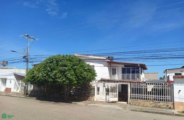 Quinta in Porlamar, Margarita Island - PRINCIPAL SN, 6301 Porlamar - 12 beds house for sale