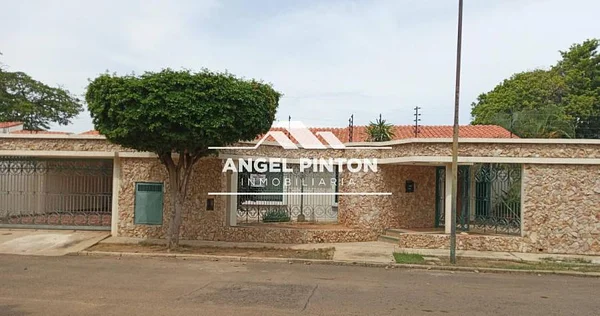 GATED COMMUNITY FOR SALE SAN DIEGO VILLAS MARACAIBO VENEZUELA API 8699