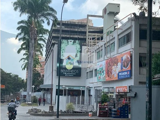 For rent office 1,000m2 Los Chaguaramos - US$5,000 USD