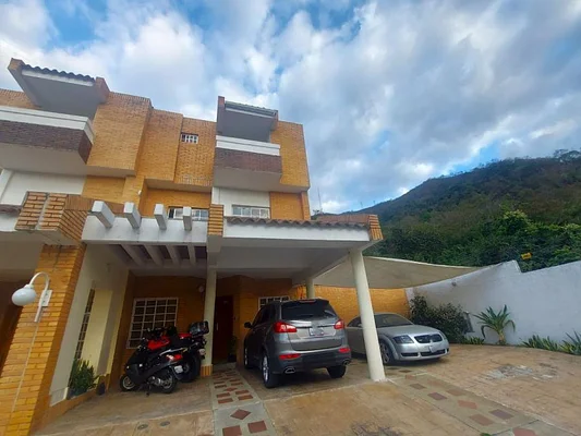 townhouse TRIGAL NORTE CONJUNTO RES MONTE PLATA, VALENCIA.