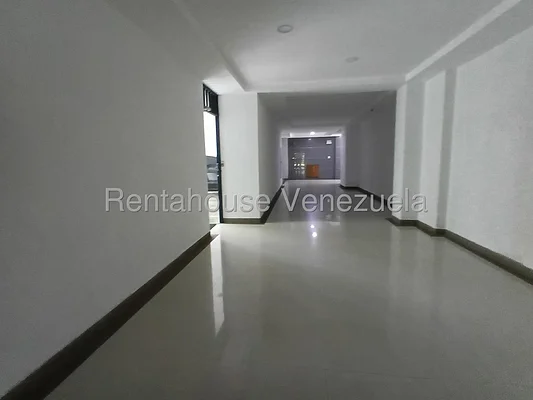 apartment (1 Level) for sale in Los Mangos, Carabobo - Image 2