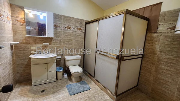 townhouse (Duplex) for sale in Pampatar, Nueva Esparta - Image 10