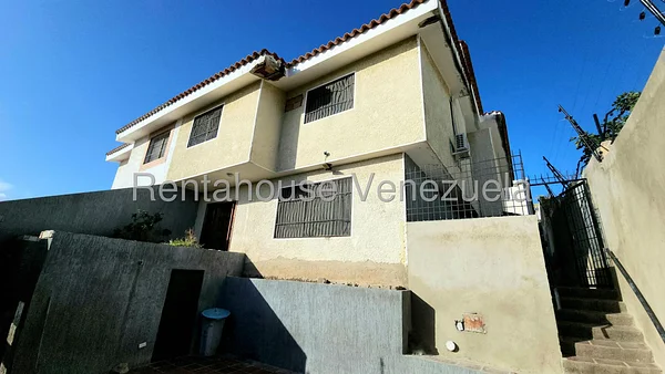 townhouse (Duplex) for sale in Pampatar, Nueva Esparta - Image 2