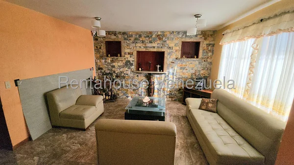 townhouse (Duplex) for sale in Pampatar, Nueva Esparta - Image 3