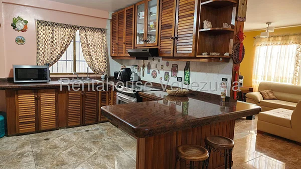 townhouse (Duplex) for sale in Pampatar, Nueva Esparta - Image 5