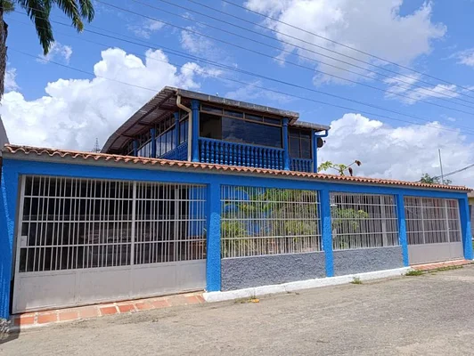 house Campestre for sale urb. La Pradera tocuyito conj. Privado