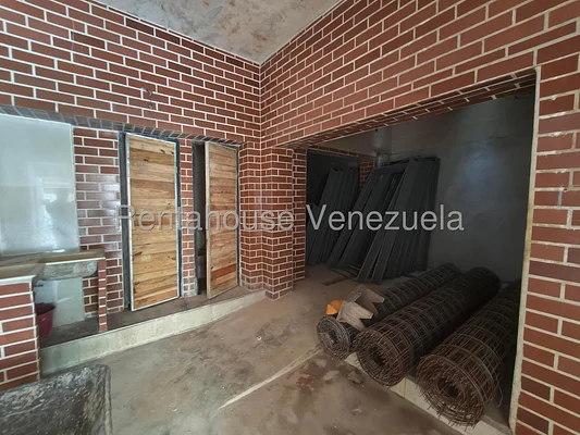Commercial (commercial space) for rent in Centro, Aragua - Image 5