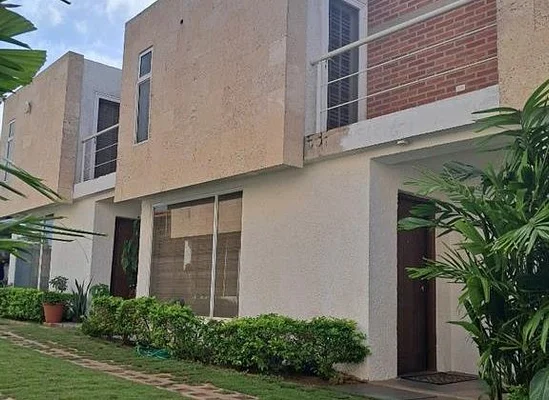 HOUSE IN EXCLUSIVE RESIDENTIAL COMPLEX ESCUDO DE ARMAS SECTOR, LA ASUNCIÓN. - Sector Escudo de armas Casa numero 5, 6301 La Asuncion - 4 beds house for sale