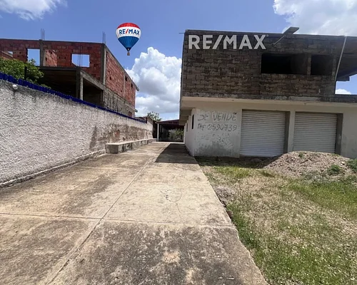 house with Local for sale, San Juan Bautista, Diaz. - Inmuebles Margarita - 2 MIL - Image 2