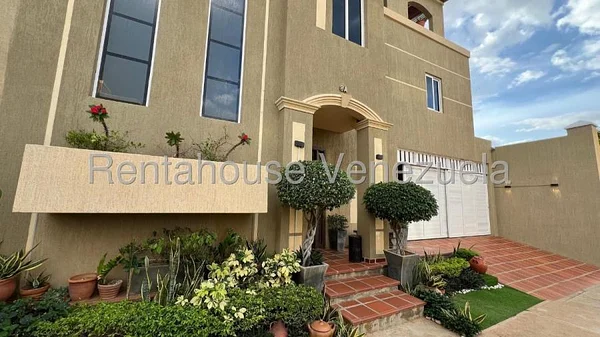 townhouse for sale Cabo Norte, lago mar beach.