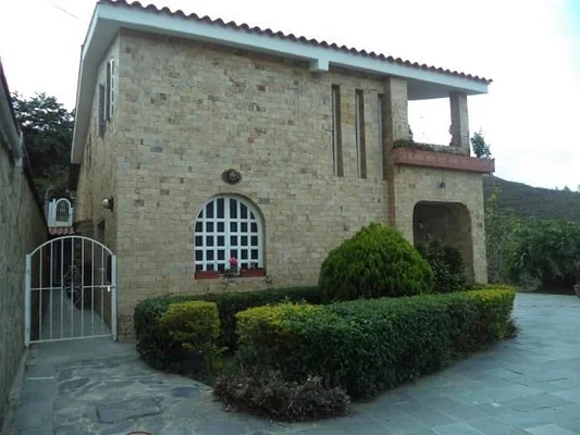 Beautiful house in Club de Campo San Antonio de los Altos 26-8979