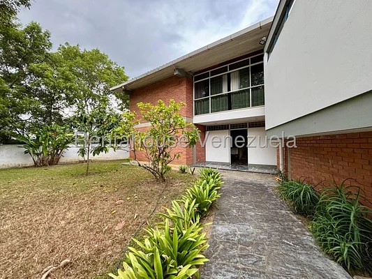 house (Multiple Levels) for sale in Loira, Metropolitan District