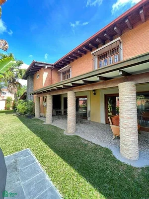 I sell house in La Lagunita Country Club, gated community with surveillance - Calle El Parque 1, 1083 CCS - 4 beds house for sale