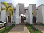 API 110822 townhouse for sale VILLA SAN DIEGO MARACAIBO OBRARA EN GRIS $20,000 thumbnail 1
