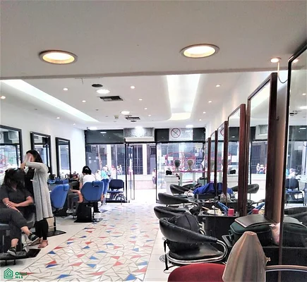 SALE OF BUSINESS AT STREET LEVEL, WITH EXCELLENT COMMERCIAL LOCATION - Av. Universidad Esq. Sociedad, 1010 CCS - Commercial premises for sale
