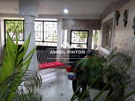 house FOR SALE EL SAMÁN SAN FRANCISCO VENEZUELA API 198503