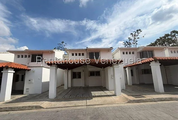 house (Duplex) for sale in La Rosaleda, Lara