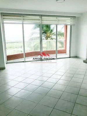 apartment FOR SALE PLAYA EL AGUA PORLAMAR API 3936