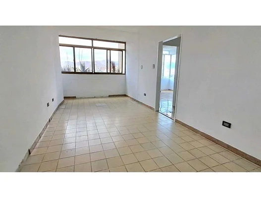 apartment for sale Calle Rojas Queipo a pocos metros de la Av Bolivar Norte. MR-9802293