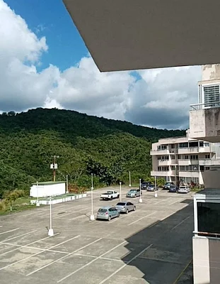 Selling apartment in gray shell condition in Bosques La Lagunita