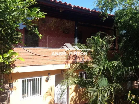 house FOR SALE CIRCUNVALACION 2 MARACAIBO API 3726