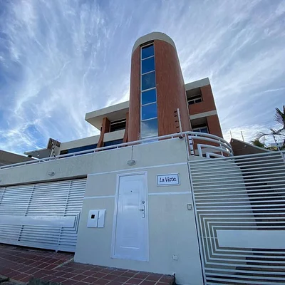 Incredible opportunity! house for sale in Urb. Paraíso 1