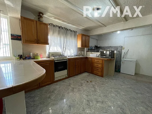 house + 2 Apartments, for sale, Sector Camoruco, Nueva Esparta, Isla de Margarita, 563.62 MT2, 2 bedrooms and 2 bathrooms - Inmuebles Margarita - 2 MIL - Image 6