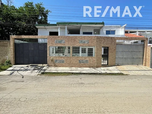 house + 2 Apartments, for sale, Sector Camoruco, Nueva Esparta, Isla de Margarita, 563.62 MT2, 2 bedrooms and 2 bathrooms - Inmuebles Margarita - 2 MIL - Image 2