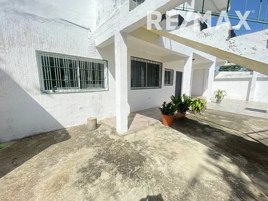 house + 2 Apartments, for sale, Sector Camoruco, Nueva Esparta, Isla de Margarita, 563.62 MT2, 2 bedrooms and 2 bathrooms - Inmuebles Margarita - 2 MIL - Image 3