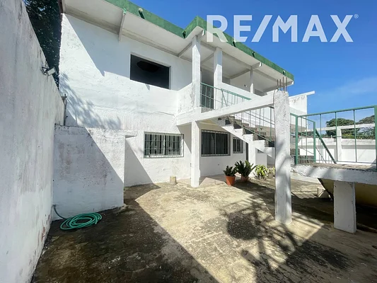 house + 2 Apartments, for sale, Sector Camoruco, Nueva Esparta, Isla de Margarita, 563.62 MT2, 2 bedrooms and 2 bathrooms - Inmuebles Margarita - 2 MIL - Image 5