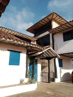 house in Los Robles